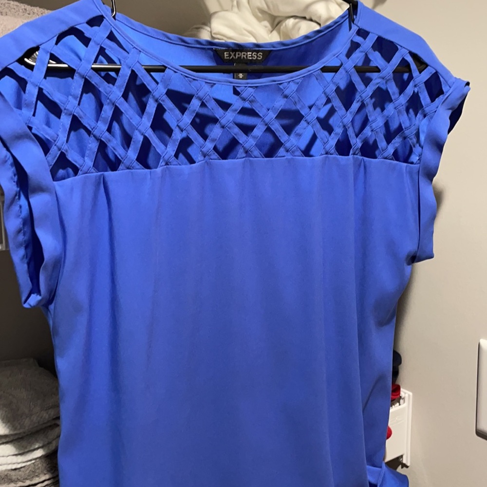 Express Top - Picture 4 of 4